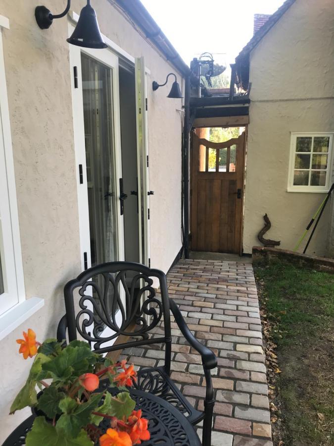 Corner House Luxury Bnb Little Dunmow 外观 照片