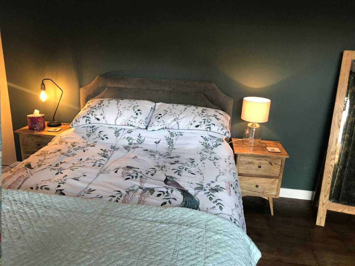 Corner House Luxury Bnb Little Dunmow 外观 照片