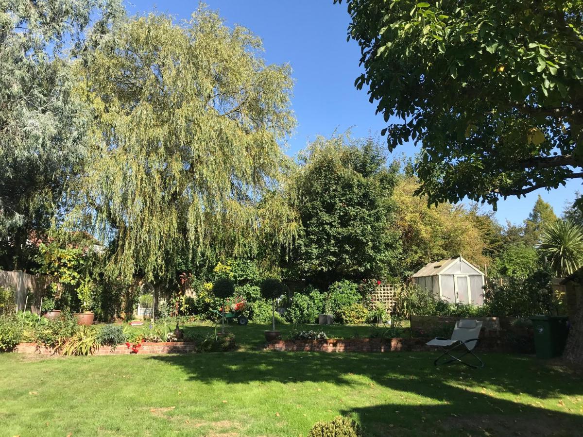 Corner House Luxury Bnb Little Dunmow 外观 照片